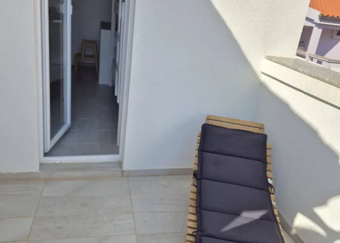Vir, Two Bedroom With Wi-fi, A-c, Parking, 600m To The *