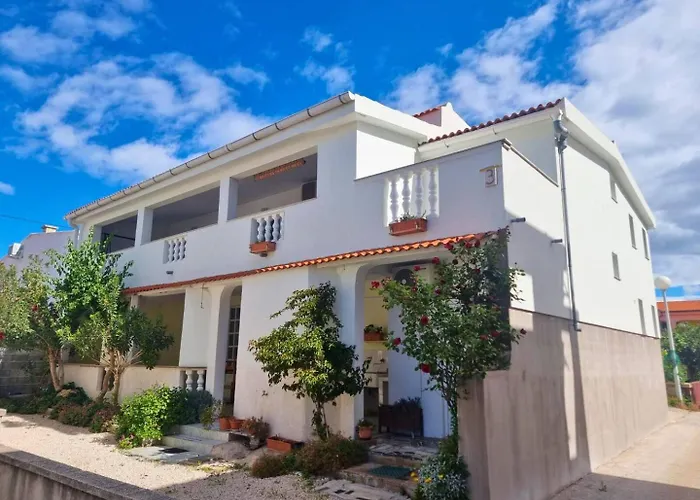 Vir, Two Bedroom With Wi-fi, A-c, Parking, 600m To The Apartmán *