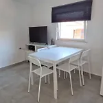 Lägenhet Vir, Two Bedroom With Wi-fi, A-c, Parking, 600m To The *