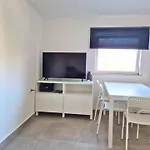 Lägenhet Vir, Two Bedroom With Wi-fi, A-c, Parking, 600m To The *