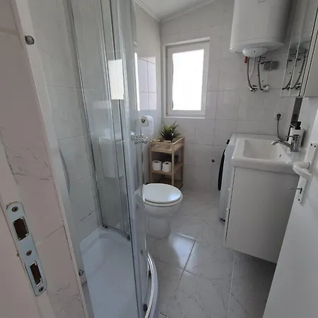 Vir, Two Bedroom With Wi-fi, A-c, Parking, 600m To The Appartamento *