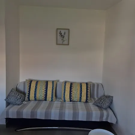 Vir, Two Bedroom With Wi-fi, A-c, Parking, 600m To The Appartamento *