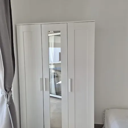 Vir, Two Bedroom With Wi-fi, A-c, Parking, 600m To The Appartamento Vir
