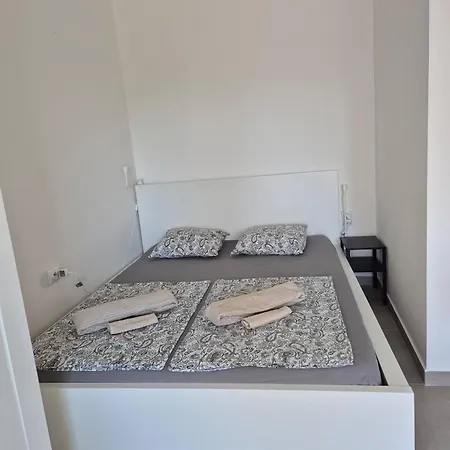 Vir, Two Bedroom With Wi-fi, A-c, Parking, 600m To The
