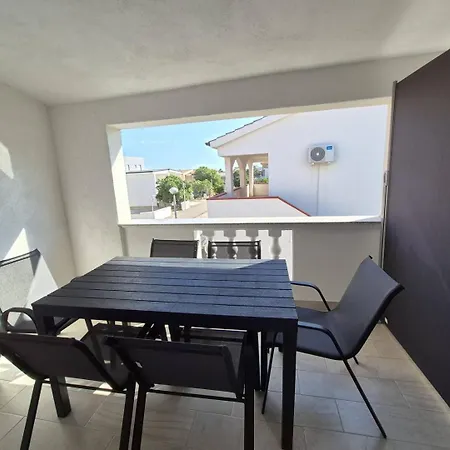 Vir, Two Bedroom With Wi-fi, A-c, Parking, 600m To The *
